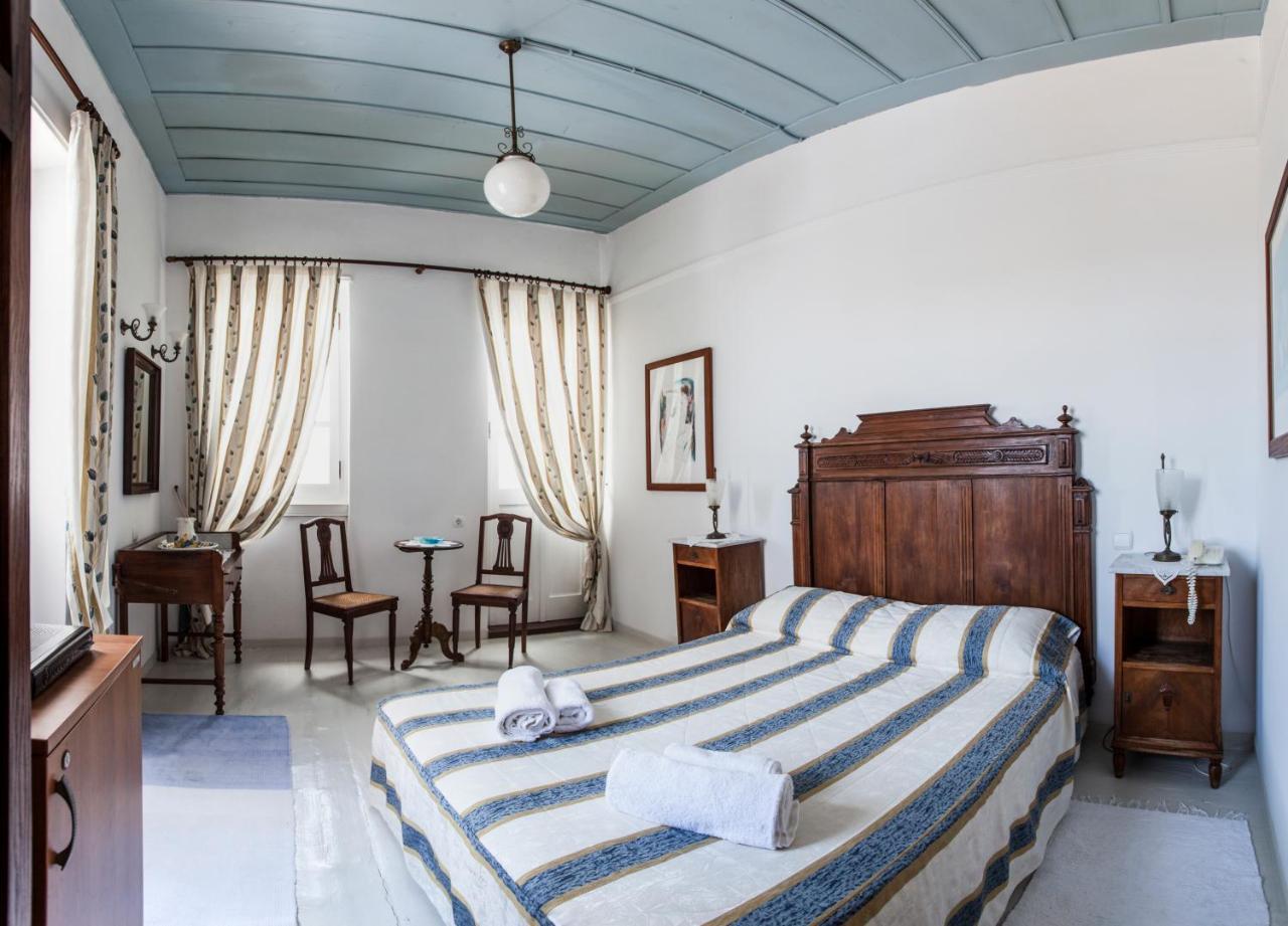 Nostos Guesthouse Kythira Town ภายนอก รูปภาพ