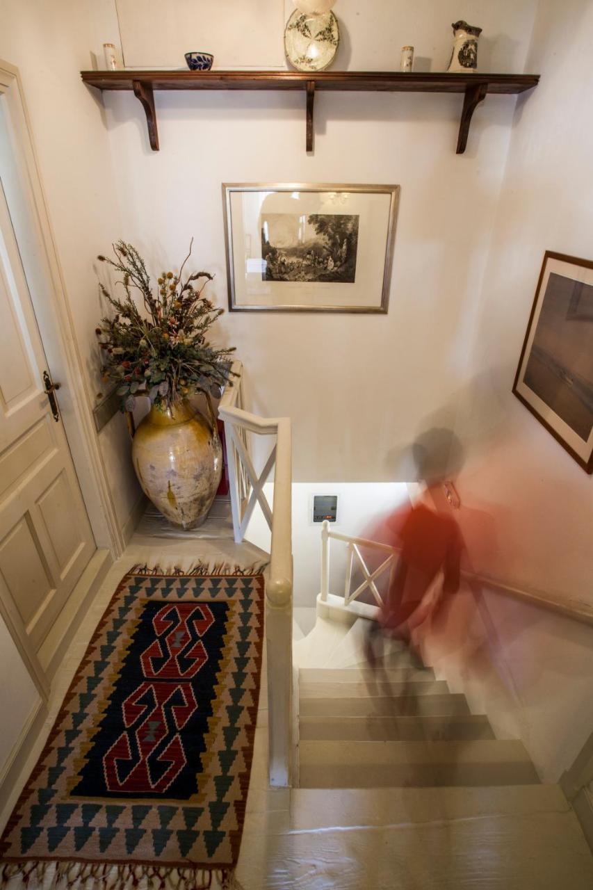 Nostos Guesthouse Kythira Town ภายนอก รูปภาพ