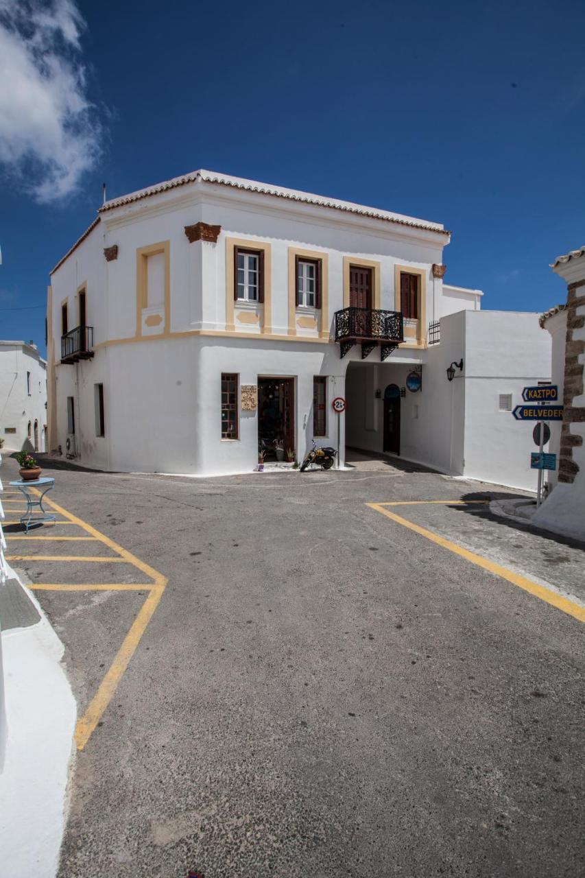 Nostos Guesthouse Kythira Town ภายนอก รูปภาพ